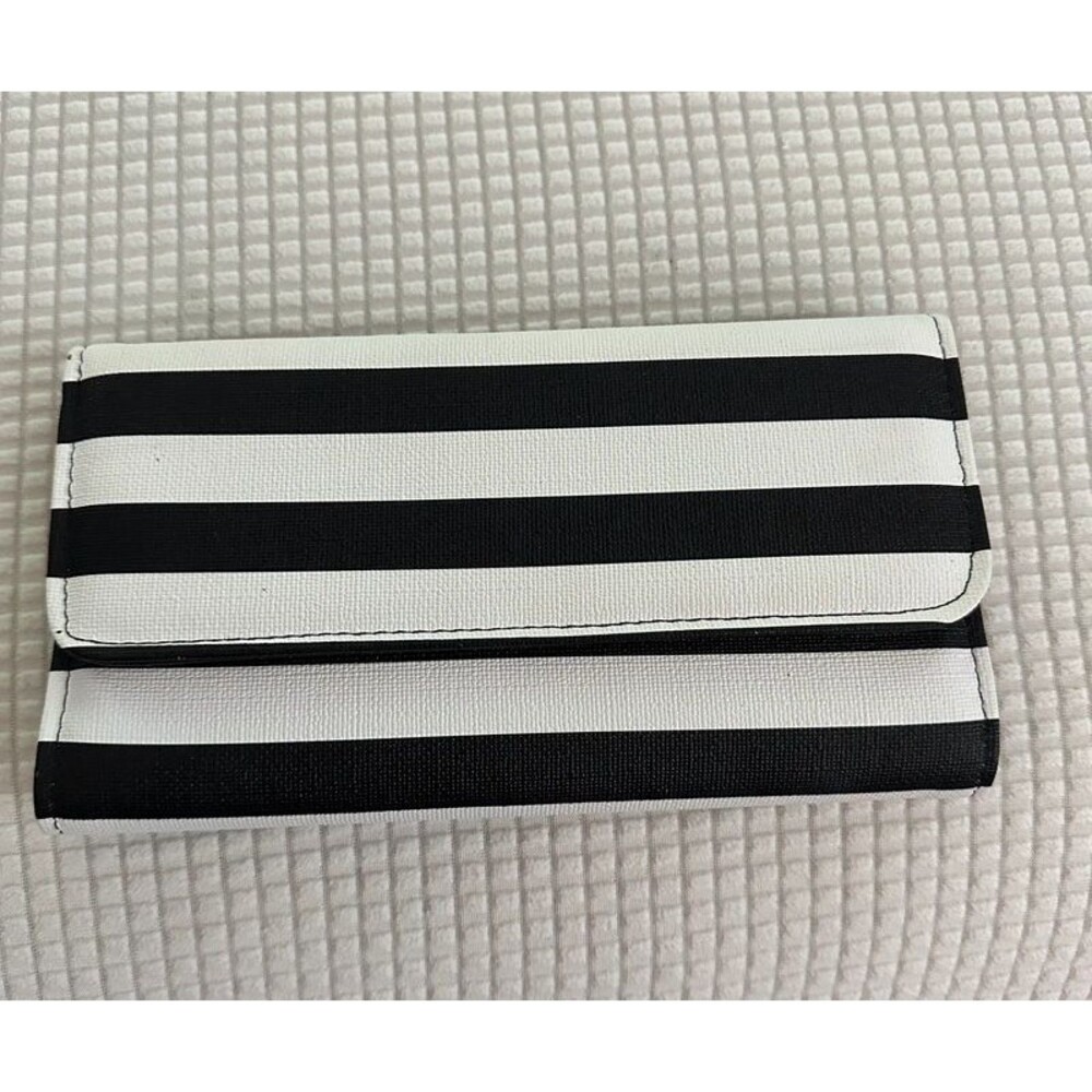 Slim Tri Fold Wallet - Kut from Kloth